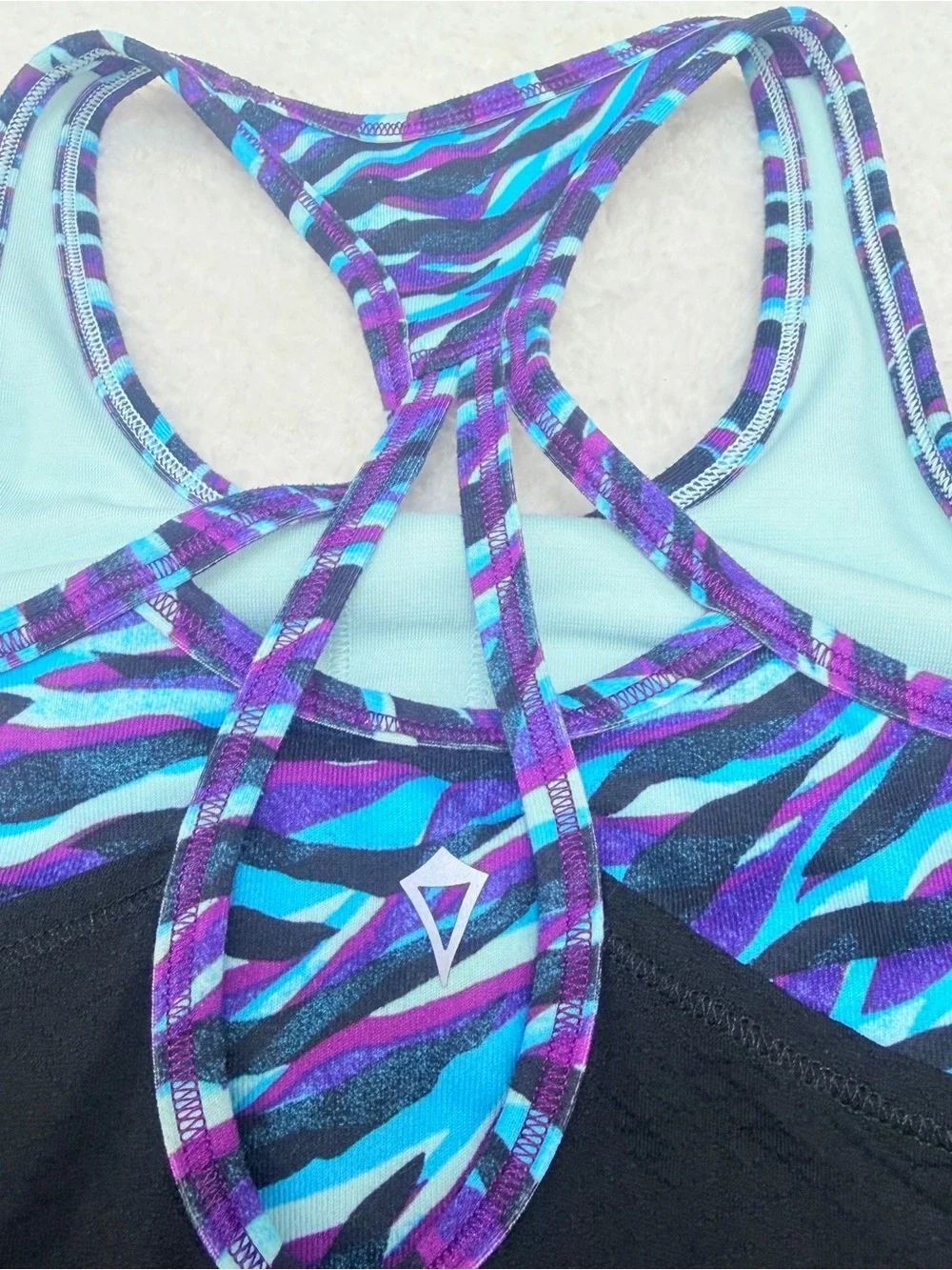 Ivivva by Lululemon tank top built in bra active girls 7